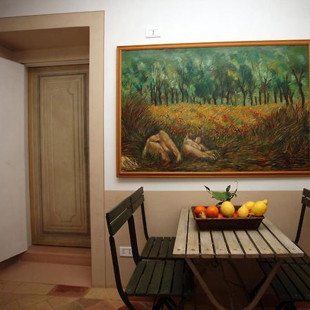 Palazzo Santinelli Bed & Breakfast SantʼAngelo in Vado Стая снимка