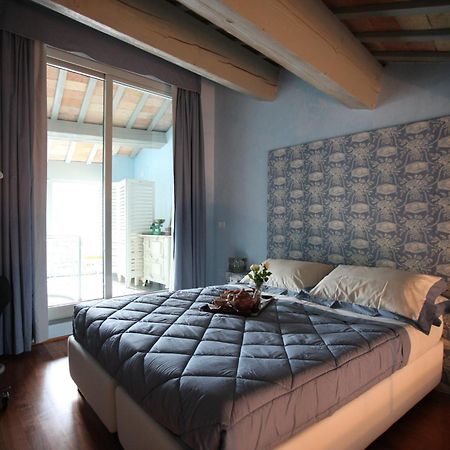 Palazzo Santinelli Bed & Breakfast SantʼAngelo in Vado Стая снимка
