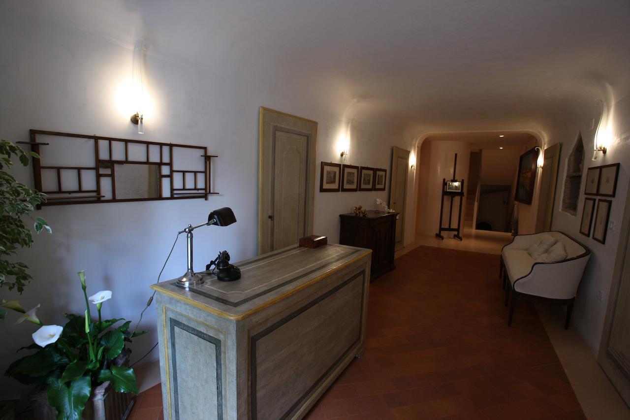Palazzo Santinelli Bed & Breakfast SantʼAngelo in Vado Екстериор снимка