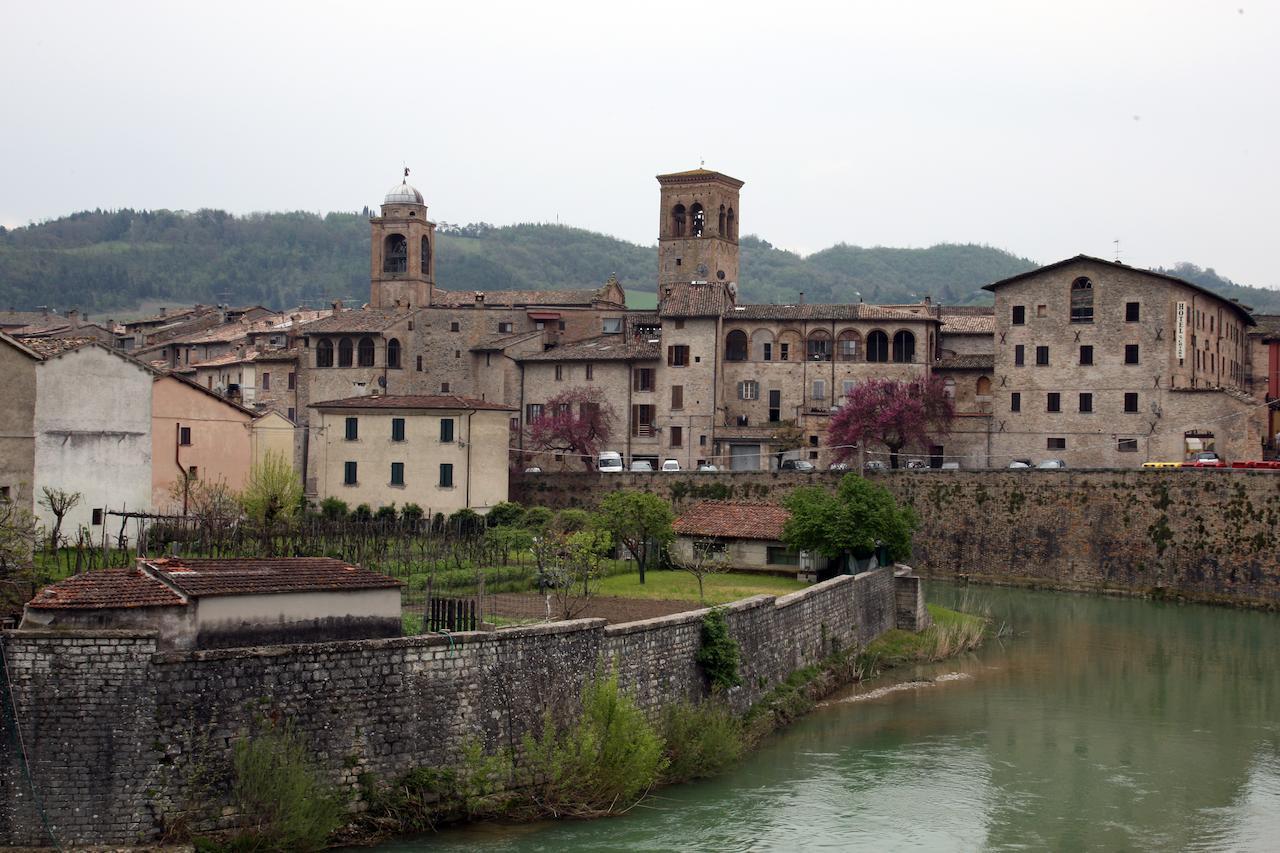 Palazzo Santinelli Bed & Breakfast SantʼAngelo in Vado Екстериор снимка